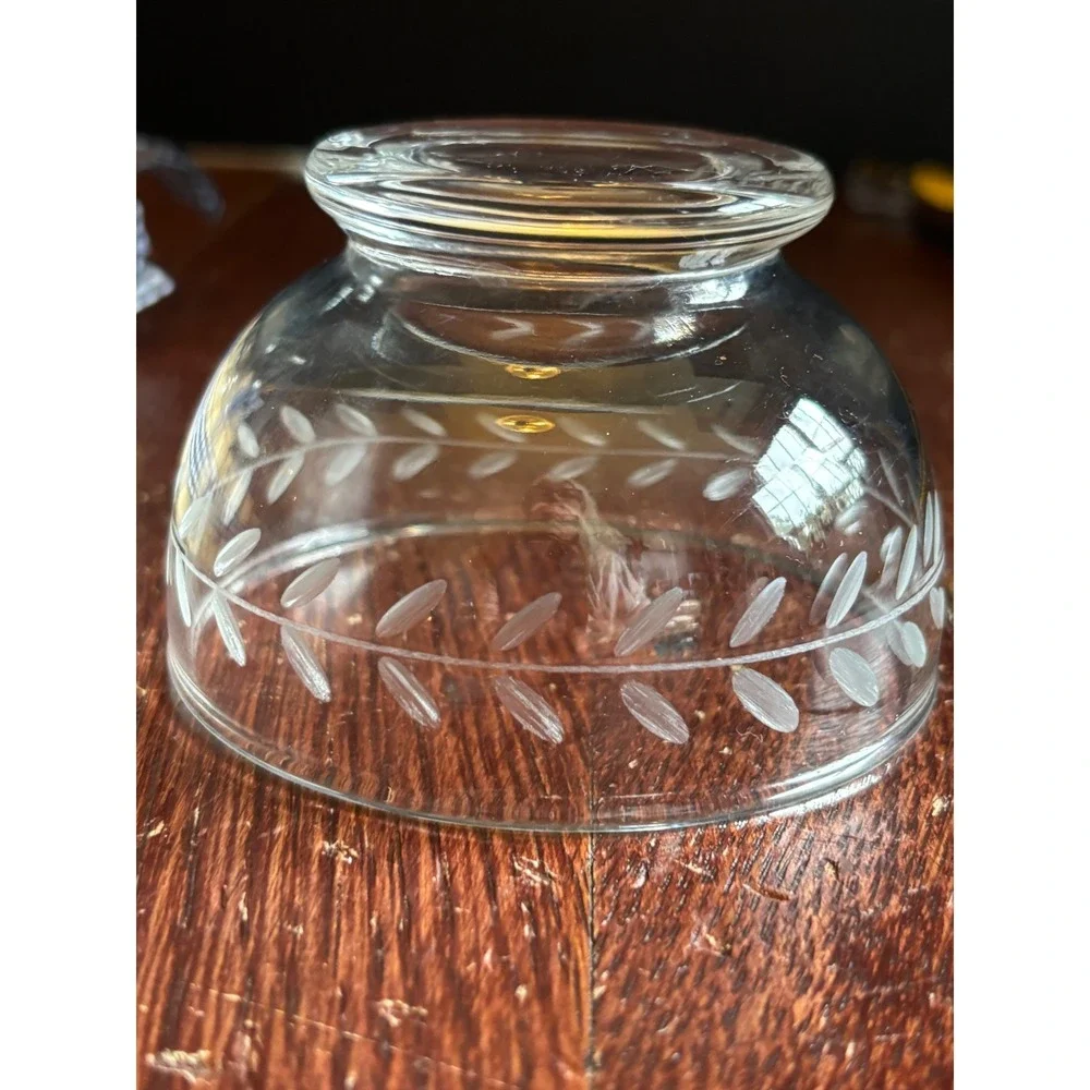 Boutique vintage etched